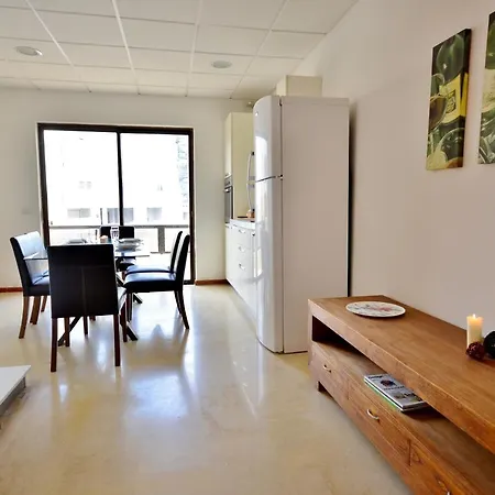 City Living Tk2 Rm 2 * San Ġiljan