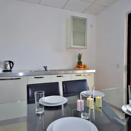 Guest house City Living Tk2 Rm 2